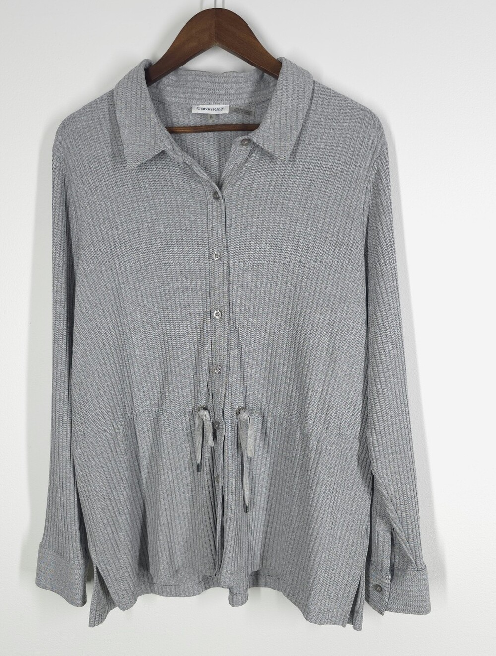 Calvin Klein Light Gray Ribbed Button-Front Shirt with Drawstring